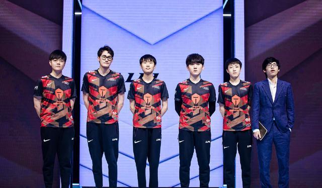 土超新紀元 土超新紀元